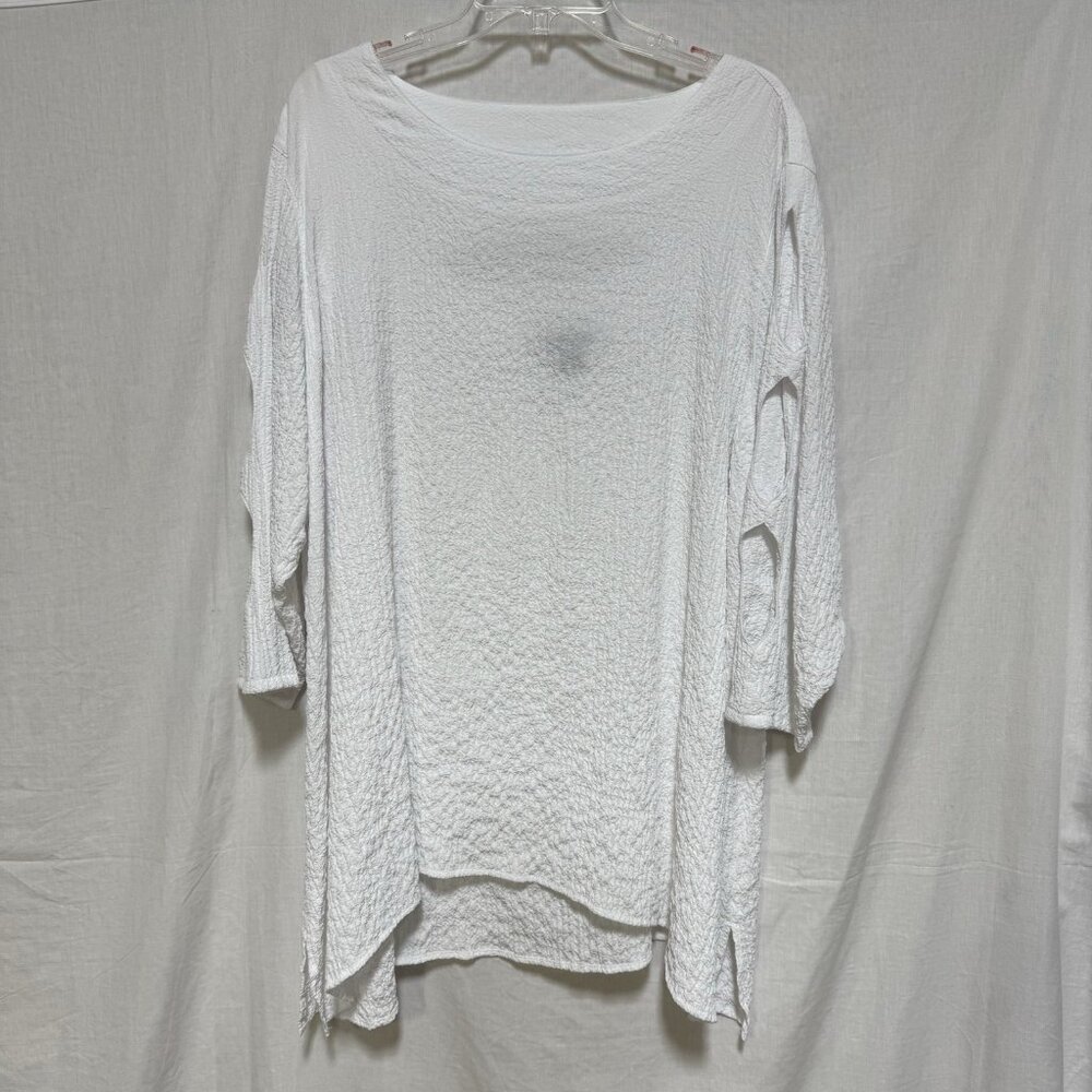 Ali Miles Tunic Top Plus Size 2X Textured White Asymmetrical Hem Keyhole Arms